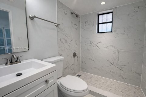 Townhouse in Sweetwater, Florida 4 bedrooms, 132.48 sq.m. № 2028199