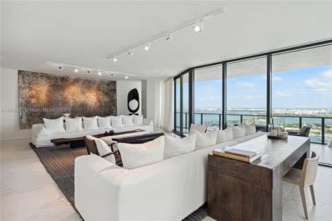 Copropriété à vendre à Miami, Floride: 4 chambres, 427.35 m2 № 1977193 - photo 5