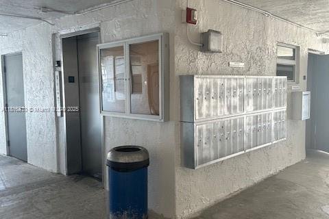 Condominio en venta en Miami, Florida, 2 dormitorios, 105.44 m2 № 2012357 - foto 19