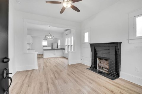 House in Lakeland, Florida 2 bedrooms, 76.83 sq.m. № 1903320 - photo 11