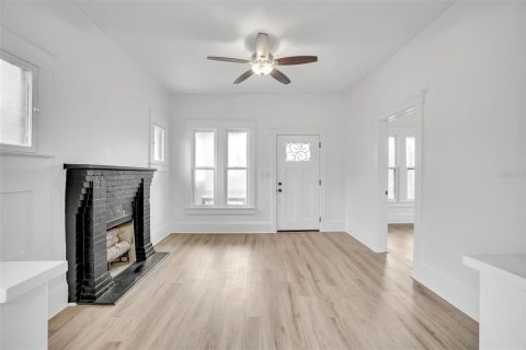 House in Lakeland, Florida 2 bedrooms, 76.83 sq.m. № 1903320 - photo 12
