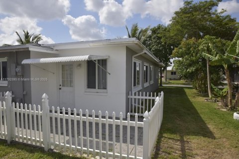 Casa en venta en Tamarac, Florida, 2 dormitorios, 146.88 m2 № 1711165 - foto 15