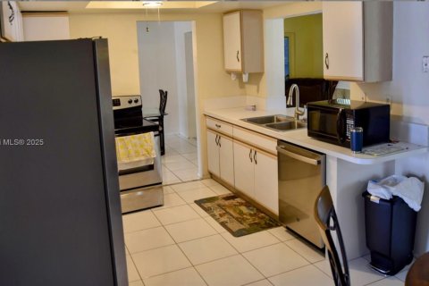 Casa en venta en Tamarac, Florida, 2 dormitorios, 146.88 m2 № 1711165 - foto 6