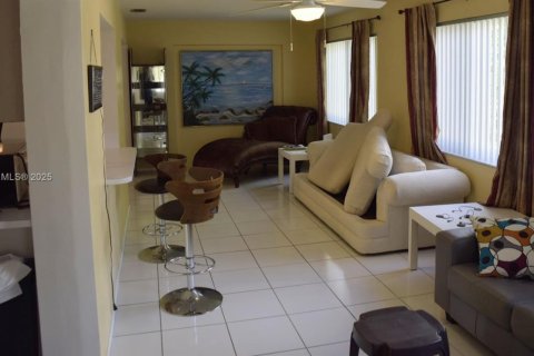 Casa en venta en Tamarac, Florida, 2 dormitorios, 146.88 m2 № 1711165 - foto 7