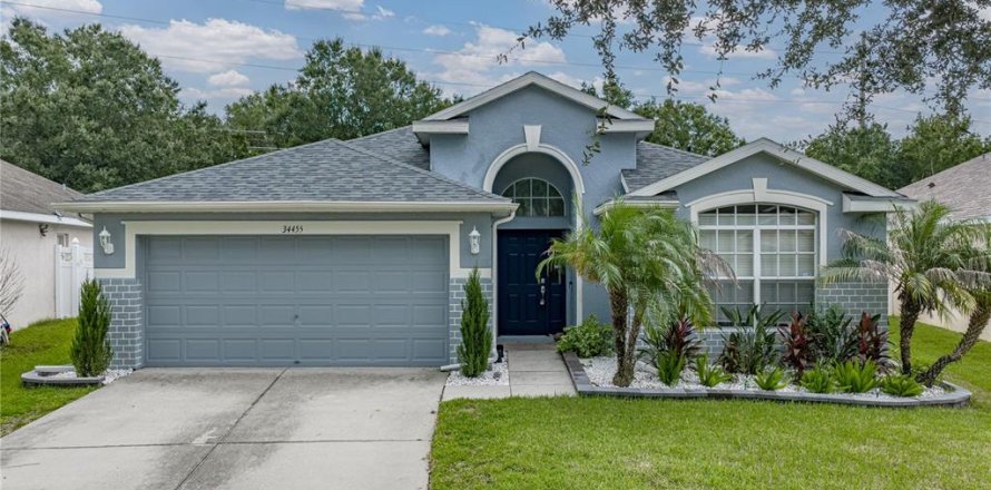 Villa ou maison à Wesley Chapel, Floride 4 chambres, 188.96 m2 № 2317337