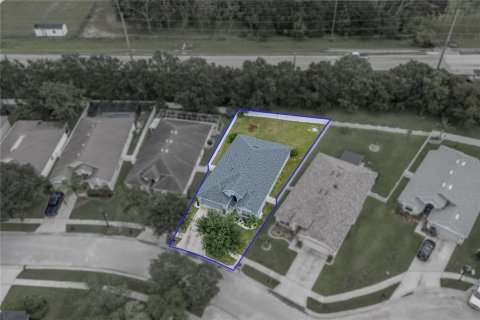 Villa ou maison à vendre à Wesley Chapel, Floride: 4 chambres, 188.96 m2 № 2317337 - photo 2