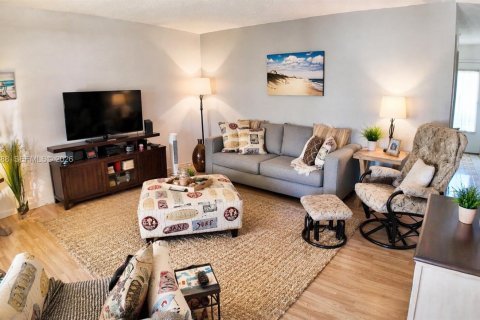 Condo in Miami, Florida, 1 bedroom  № 2058271