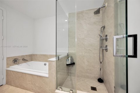 Condominio en venta en Miami, Florida, 2 dormitorios, 111.95 m2 № 2000756 - foto 15