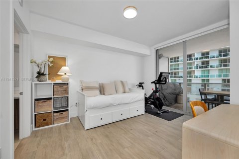 Condominio en venta en Miami, Florida, 2 dormitorios, 111.95 m2 № 2000756 - foto 17