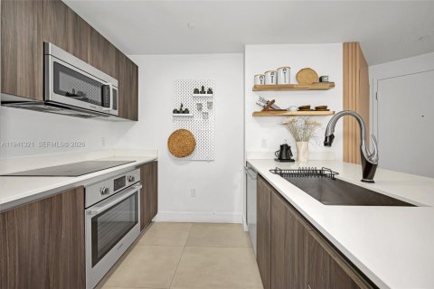 Condominio en venta en Miami, Florida, 2 dormitorios, 111.95 m2 № 2000756 - foto 11