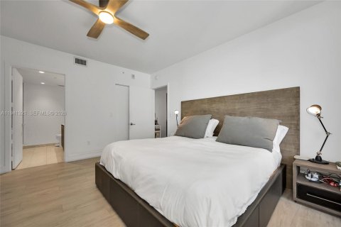 Condominio en venta en Miami, Florida, 2 dormitorios, 111.95 m2 № 2000756 - foto 13