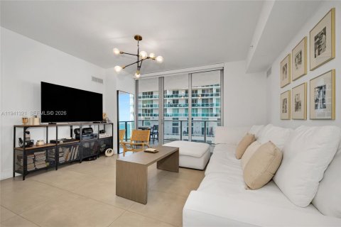 Condominio en venta en Miami, Florida, 2 dormitorios, 111.95 m2 № 2000756 - foto 3