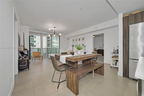 Condominio en venta en Miami, Florida, 2 dormitorios, 111.95 m2 № 2000756 - foto 2