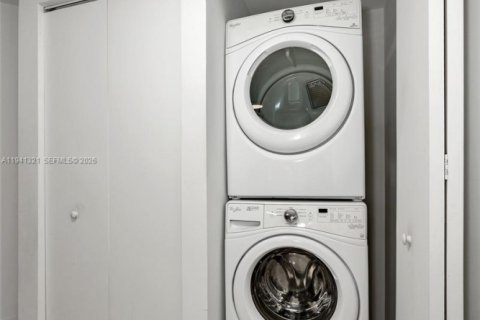 Condominio en venta en Miami, Florida, 2 dormitorios, 111.95 m2 № 2000756 - foto 22