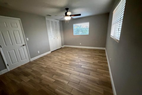 House in Stuart, Florida 2 bedrooms, 91.42 sq.m. № 2086922 - photo 18