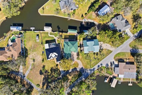 Casa en venta en Crystal River, Florida, 4 dormitorios, 291.06 m2 № 2143725 - foto 4