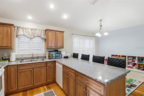 Casa en venta en Crystal River, Florida, 4 dormitorios, 291.06 m2 № 2143725 - foto 9