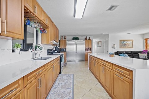 House in Miami, Florida 3 bedrooms, 231.7 sq.m. № 1760824 - photo 30