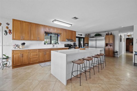 House in Miami, Florida 3 bedrooms, 231.7 sq.m. № 1760824 - photo 28