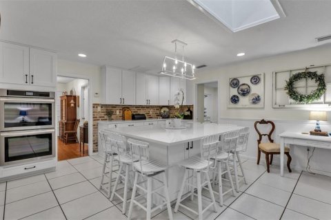 House in Lakeland, Florida 4 bedrooms, 310.48 sq.m. № 2099009 - photo 19