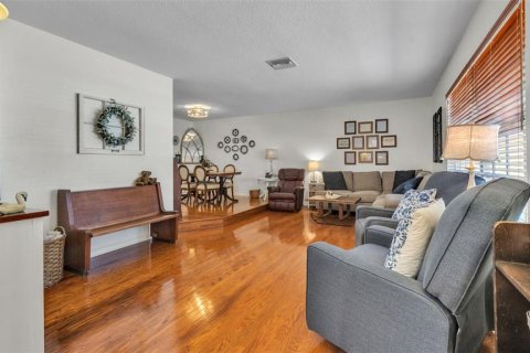 House in Lakeland, Florida 4 bedrooms, 310.48 sq.m. № 2099009 - photo 9