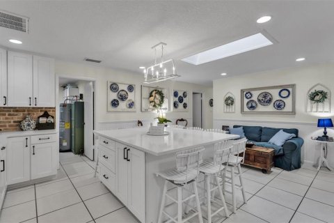 House in Lakeland, Florida 4 bedrooms, 310.48 sq.m. № 2099009 - photo 18
