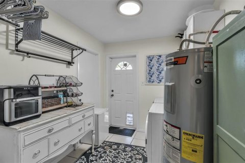 House in Lakeland, Florida 4 bedrooms, 310.48 sq.m. № 2099009 - photo 25