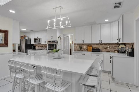 House in Lakeland, Florida 4 bedrooms, 310.48 sq.m. № 2099009 - photo 20