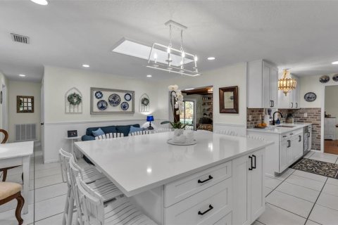 House in Lakeland, Florida 4 bedrooms, 310.48 sq.m. № 2099009 - photo 21