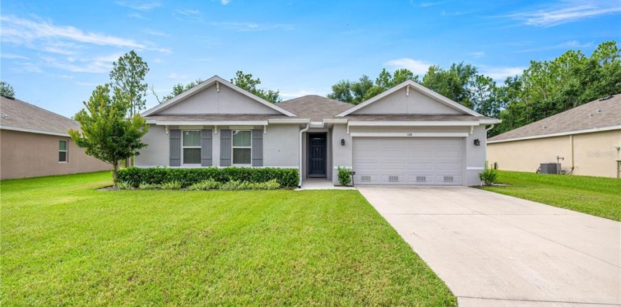 House in Ocala, Florida 4 bedrooms, 215.44 sq.m. № 1877405