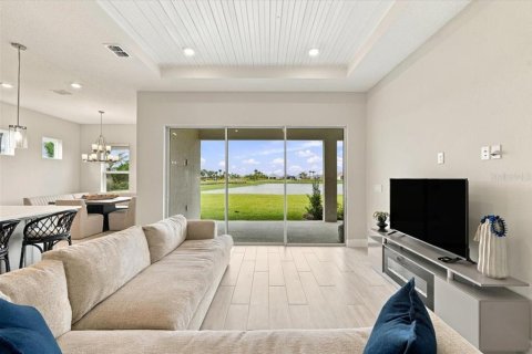 Villa ou maison à vendre à Palmetto, Floride: 2 chambres, 171.22 m2 № 2407080 - photo 8