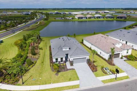 Villa ou maison à vendre à Palmetto, Floride: 2 chambres, 171.22 m2 № 2407080 - photo 2