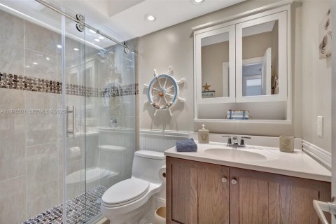 Condo in Hallandale Beach, Florida, 1 bedroom № 1988220 - photo 14