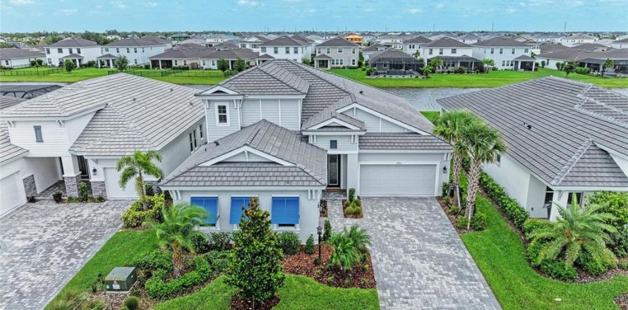 Casa en Lakewood Ranch, Florida 4 dormitorios, 342.72 m2 № 2100366