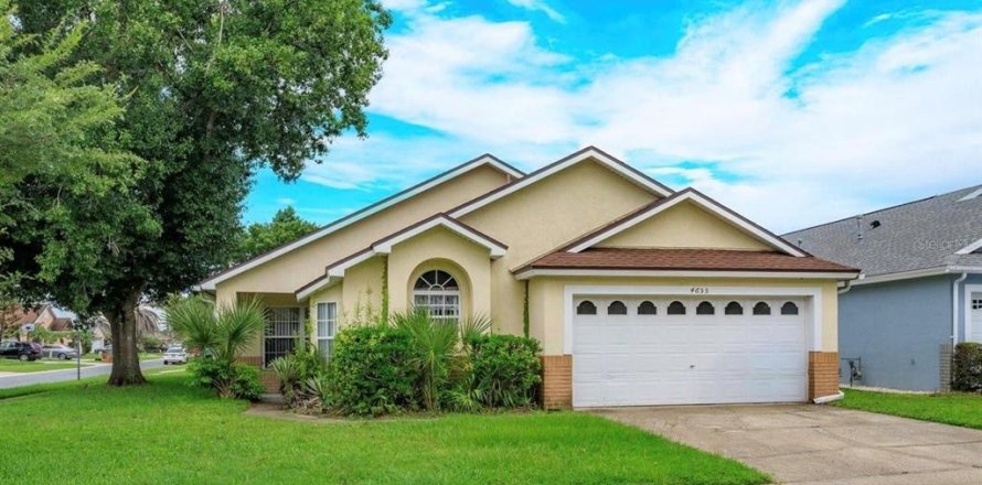 Villa ou maison à Kissimmee, Floride 4 chambres, 161.65 m2 № 2299820