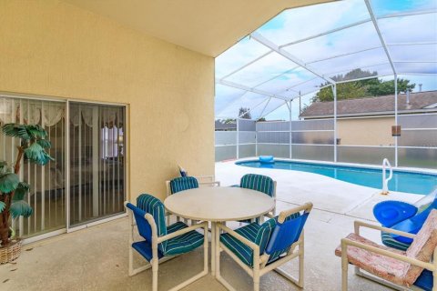 Villa ou maison à vendre à Kissimmee, Floride: 4 chambres, 161.65 m2 № 2299820 - photo 16