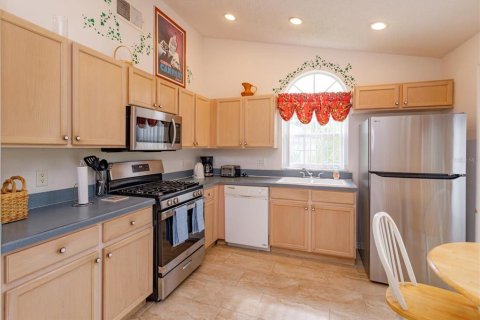 Villa ou maison à vendre à Kissimmee, Floride: 4 chambres, 161.65 m2 № 2299820 - photo 5