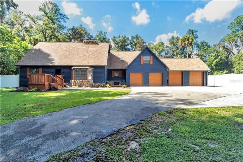 House in Ocala, Florida 4 bedrooms, 365.48 sq.m. № 2358220