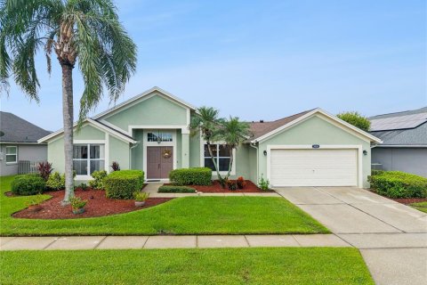 House in Orlando, Florida 3 bedrooms, 170.48 sq.m. № 2374037