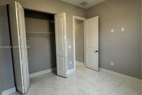 House in Lehigh Acres, Florida 4 bedrooms № 2004273 - photo 27