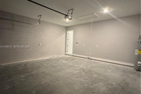 House in Lehigh Acres, Florida 4 bedrooms № 2004273 - photo 26