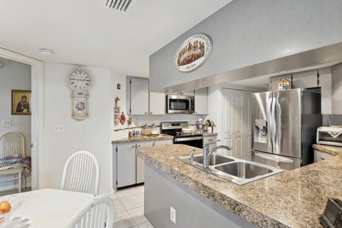 Condominio en venta en Holiday, Florida, 2 dormitorios, 143.26 m2 № 1767575 - foto 20