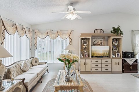 Condominio en venta en Holiday, Florida, 2 dormitorios, 143.26 m2 № 1767575 - foto 2