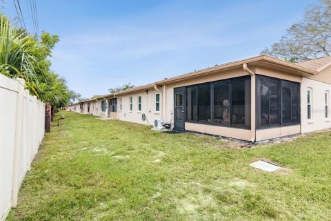 Condominio en venta en Holiday, Florida, 2 dormitorios, 143.26 m2 № 1767575 - foto 25