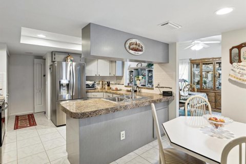 Condominio en venta en Holiday, Florida, 2 dormitorios, 143.26 m2 № 1767575 - foto 18