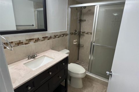 Copropriété à louer à Miami, Floride: 2 chambres, 92.9 m2 № 1809070 - photo 15