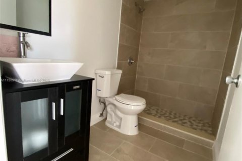 Condo in Miami, Florida, 2 bedrooms  № 1699377 - photo 19