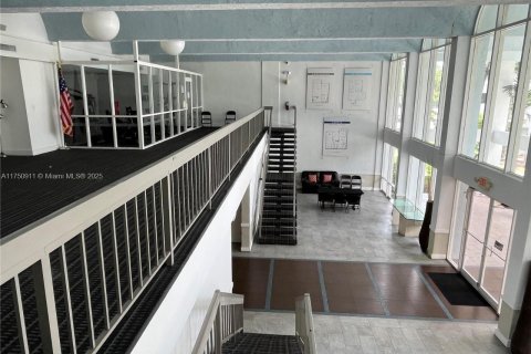 Condo in Miami, Florida, 2 bedrooms  № 1699377 - photo 2