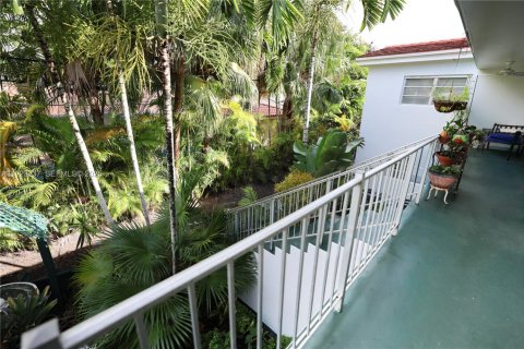 Copropriété à vendre à Coral Gables, Floride: 2 chambres, 133.87 m2 № 1976916 - photo 24