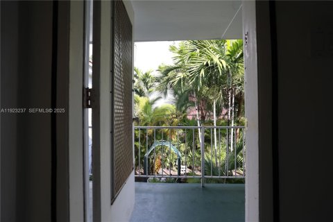 Copropriété à vendre à Coral Gables, Floride: 2 chambres, 133.87 m2 № 1976916 - photo 22